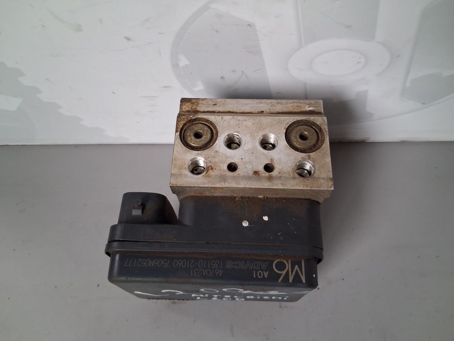 ABS блок Mitsubishi L200 2.5did