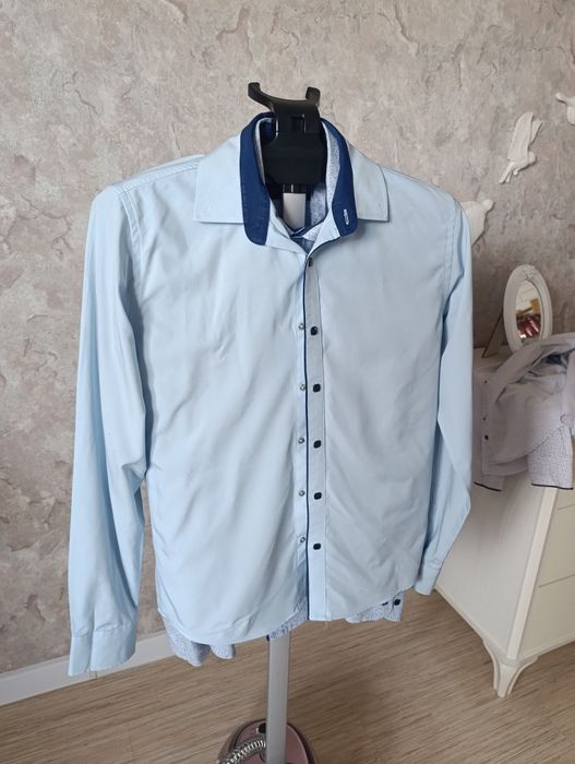 Продам рубашки школьные