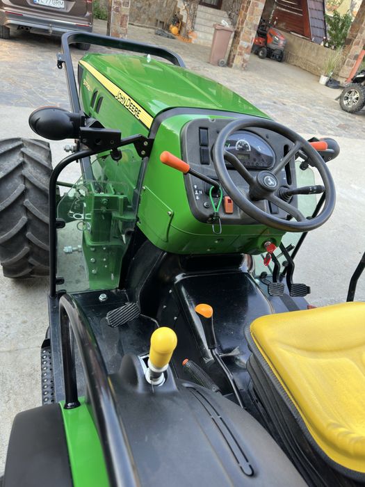Vând John Deere 5075GL