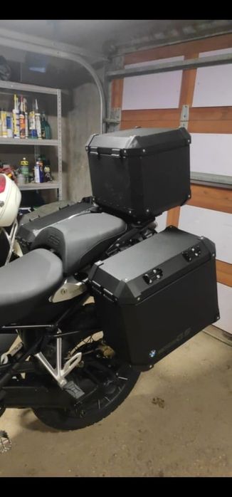 Set 2 cutii laterale moto aluminiu (2x48l)