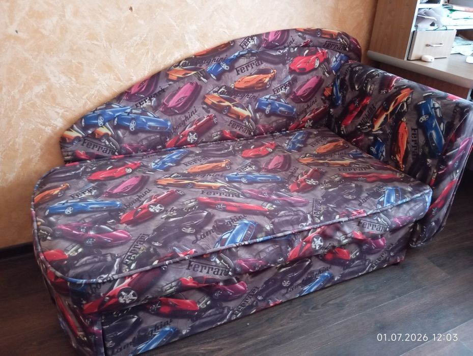 Диван подростковый