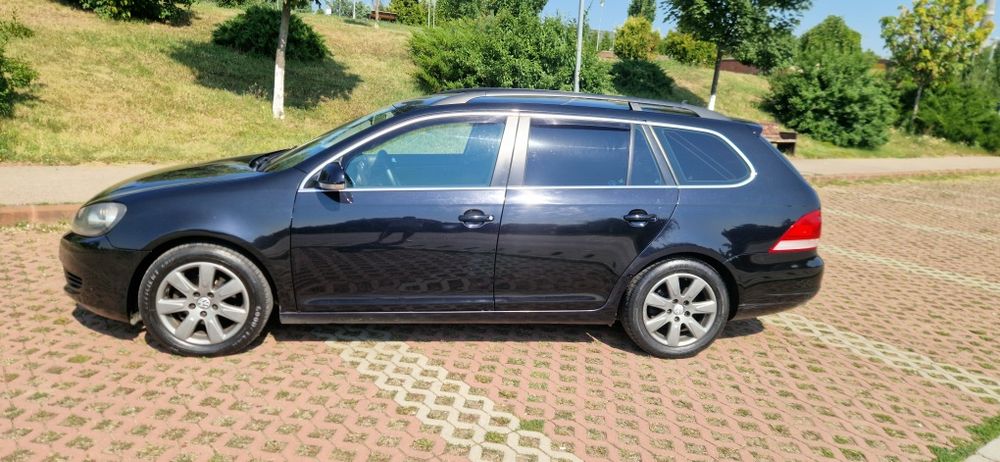 VOLKSWAGEN Golf 2010