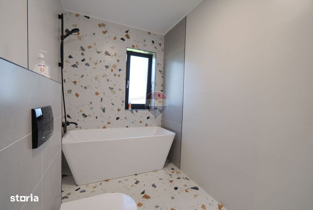 Casa de inchiriat, 5 camere, Jucu de Mijloc