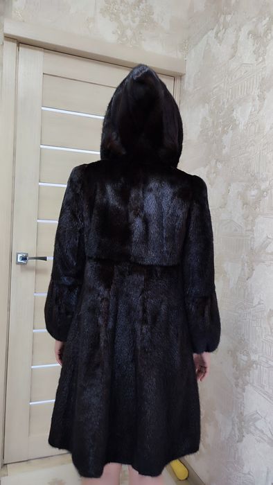 Продам норковую шубу