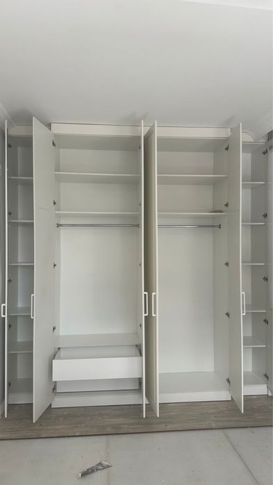 СРОЧНО продам два шкафа и кровать