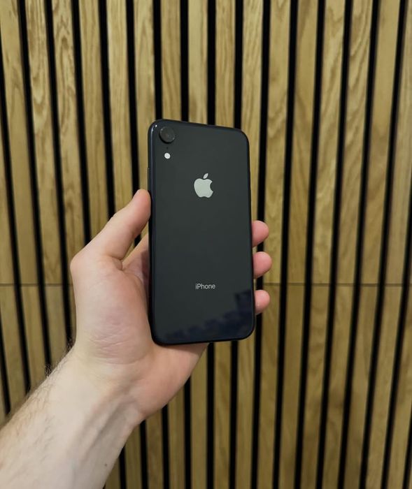 Продам Айфон Хр 64gb