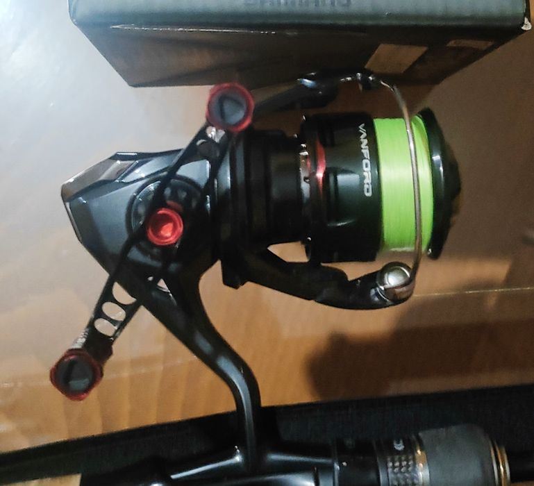 Продавам спининг макара