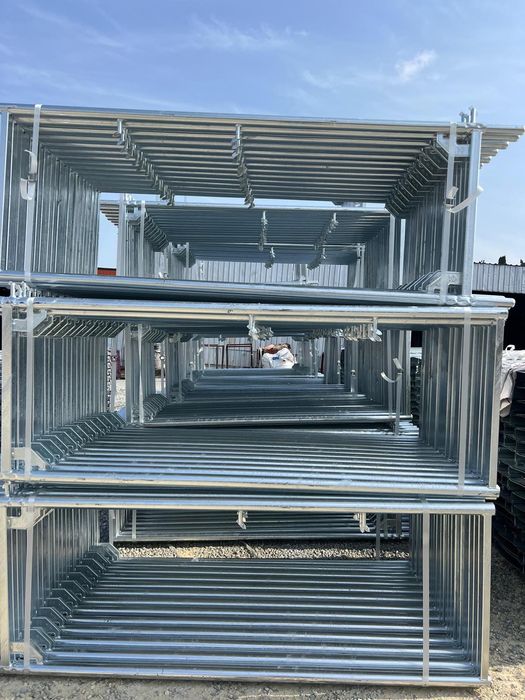 Скеле поцинковано ново