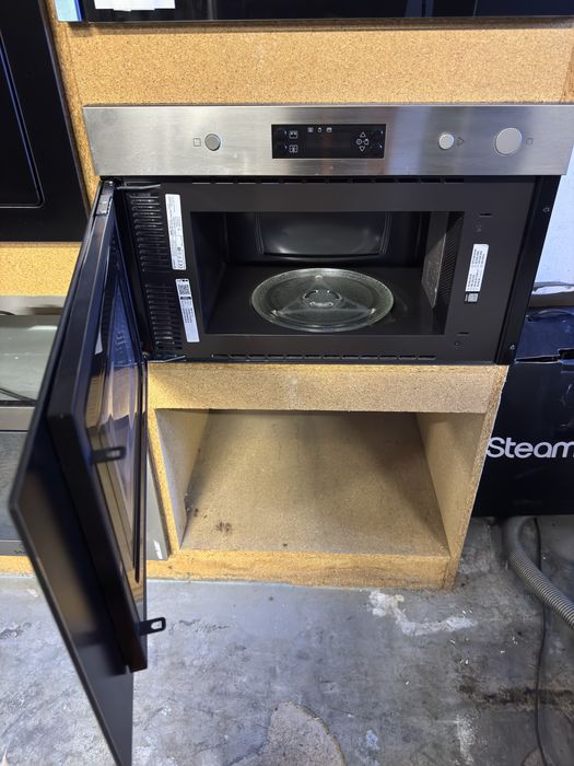 Cuptor cu microunde incorporabil Indesit IMK11X