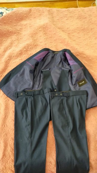 Школьный костюм.