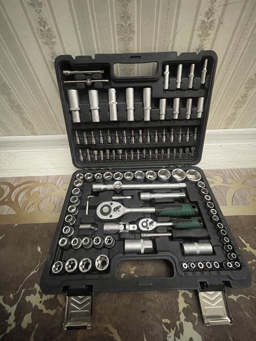 Набор бүкіл заты түгел