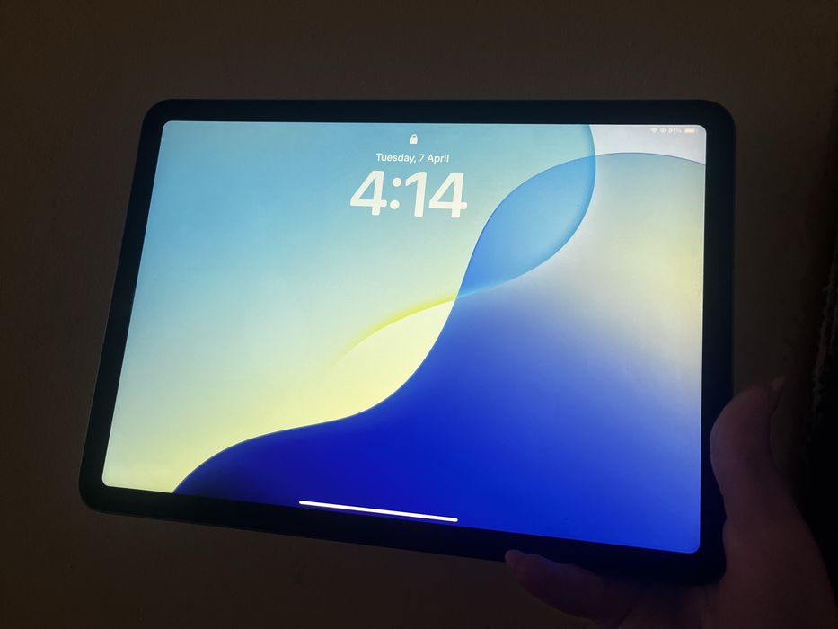 Ipad air 5th gen M1  cu Sim