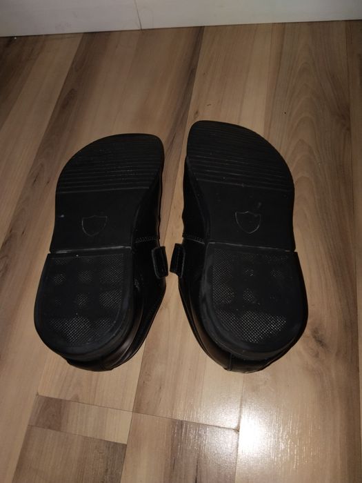 Продаётся сандали размером 41