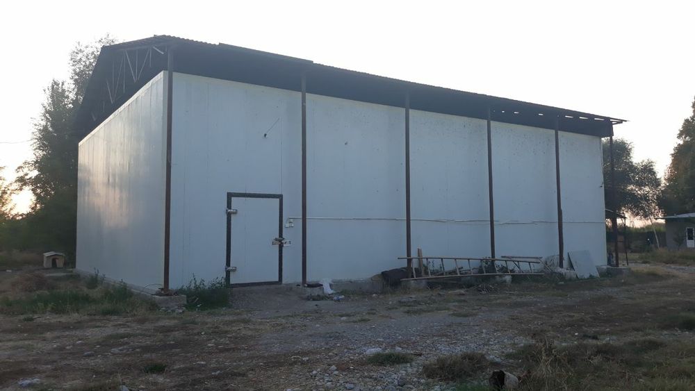 Холодильник сотилади