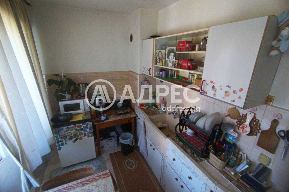 Двустаен апартамент в ж.к. "Орел"