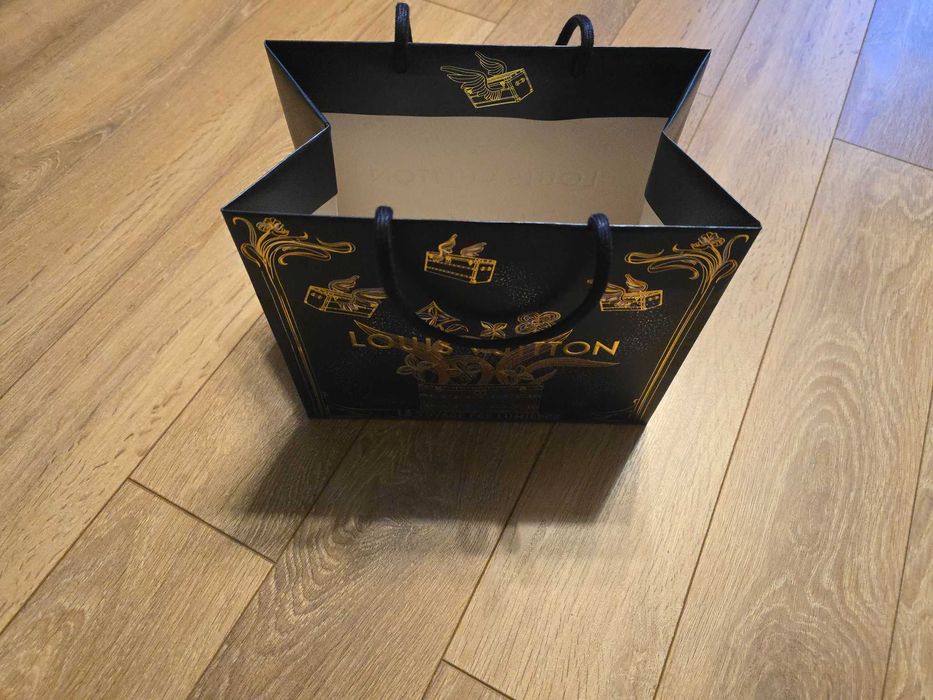 Louis Vuitton празнична новогодишна торбичка лимитирана серия 2025