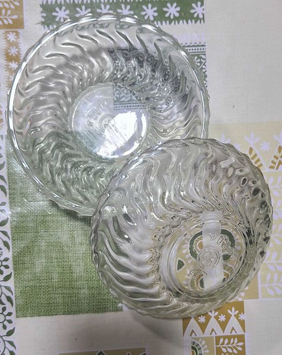 Посуда разная , в хорошем состоянии