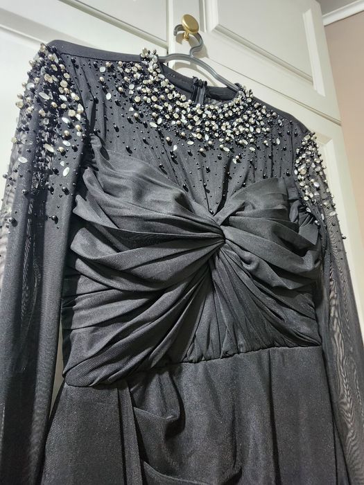 Продам весернее платье 44, S