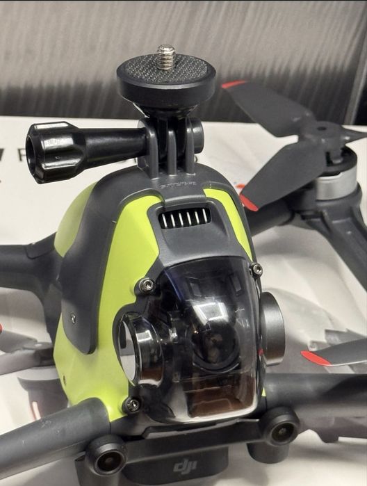 DJI FPV Combo – Пълен комплект + 2 батерии + Motion Controller