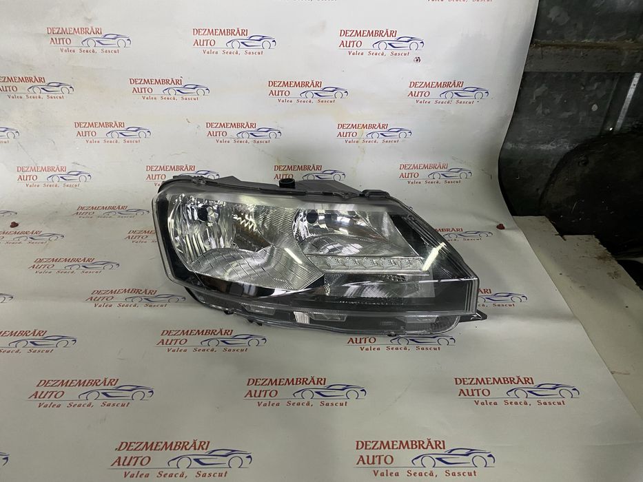 Far dreapta skoda rapid