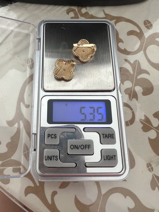 Золотые сережки ван клиф