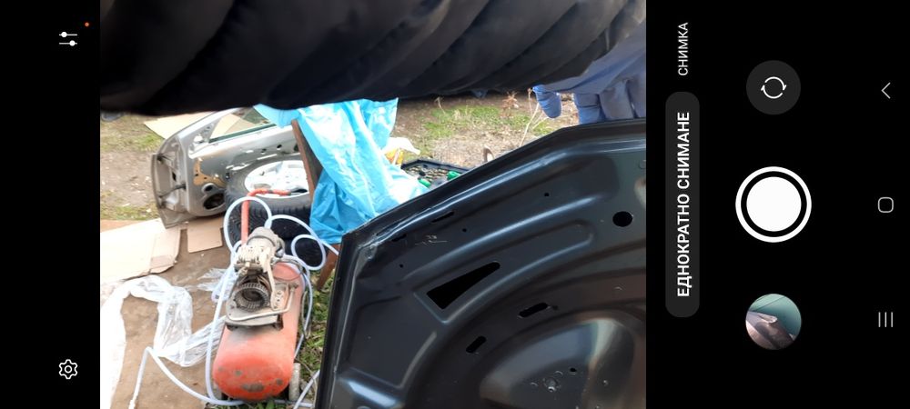 Преден капак фолксваген б8.