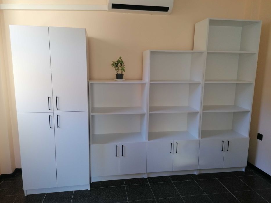 Мебели за обзавеждане на студио / ателие (гардероб, шкафове, витрина)