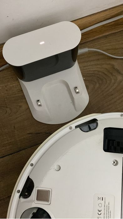 Продам робот пылесос Roborock S5 max