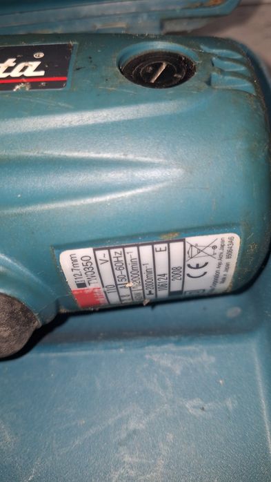 ударный гайковерт Makita TW0350.