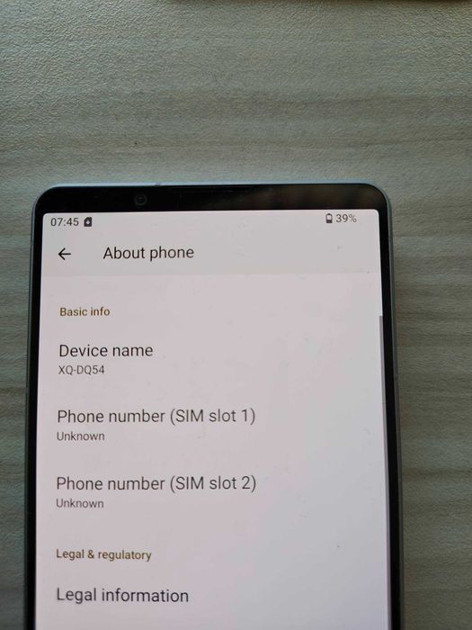 Продавам телефон Sony Xperia 1 V