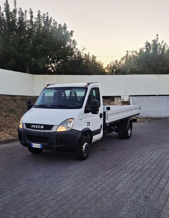 Vând Iveco Daily 70C18- DETARAT 3,5 TONE -SE conduce cu cat B