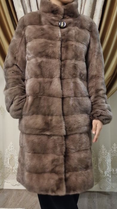 Норковый шуба красивый