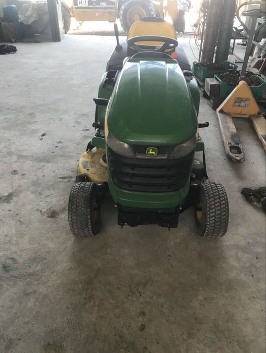 Tractoras Gazon John Deere