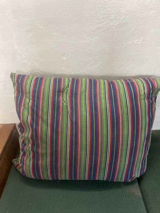 Продам подушку (наполнение перо)