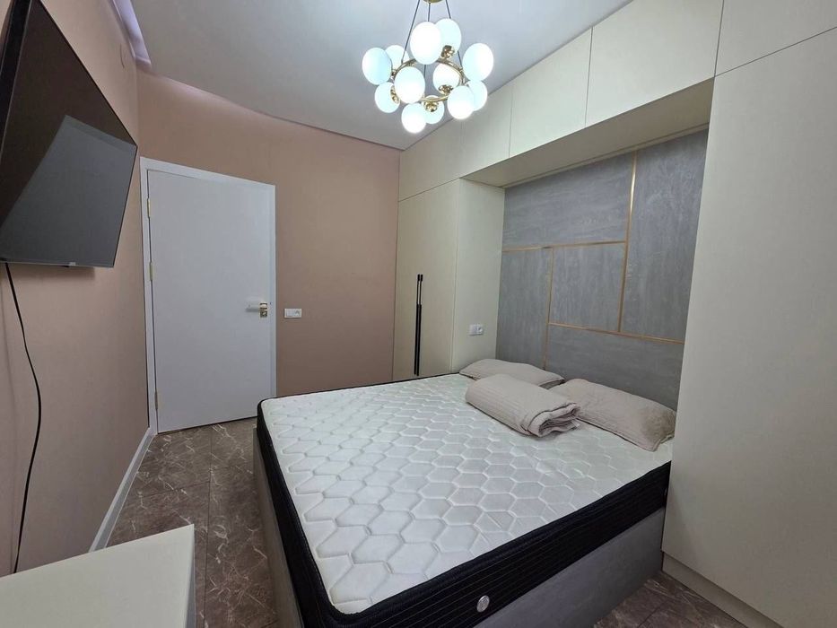 Продается 2х комнатная квартира, ориентир: Алайский рынок, 60м²