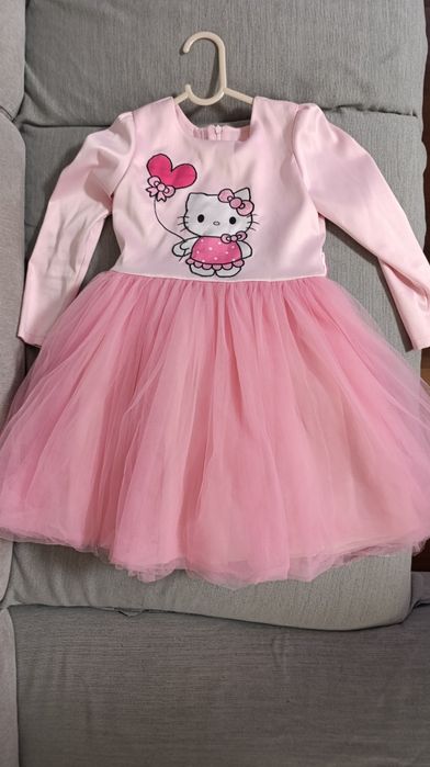 Яке,рокля и костюмче за момиче 5-6 години