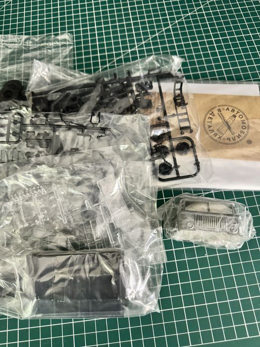 модель автомобиля 1/43