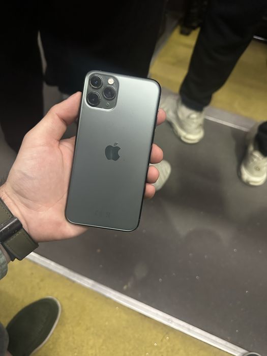 Продам телефон Айфон 11 Pro