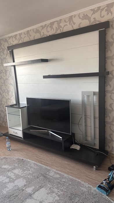 Продам стенку горка под телевизор, зона для телевизора