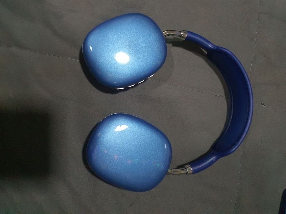 Продаются наушники беспроводные, новые