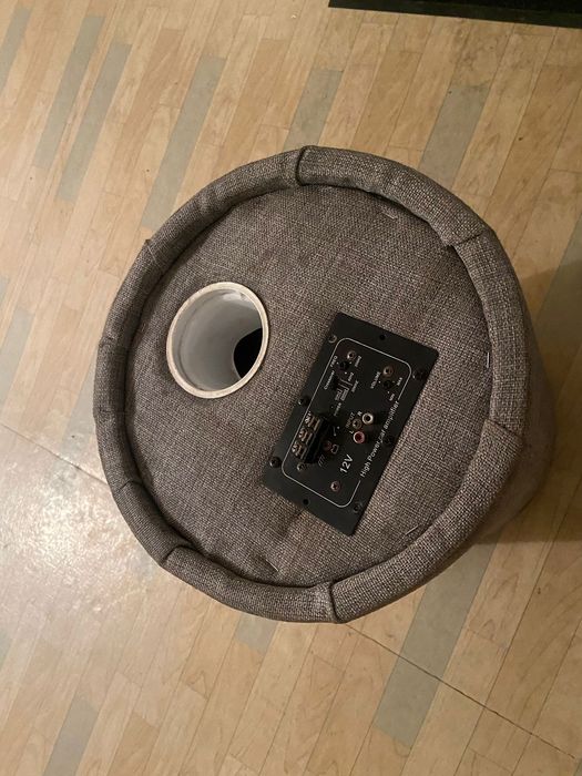 Продам сабвуфер.