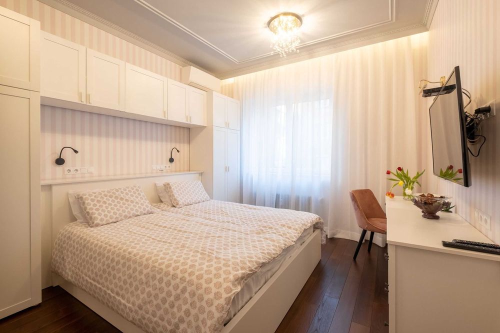 Дава се под наем Четиристаен апартамент в София, Център - 102 кв.м за 1600 € - Снимка #2