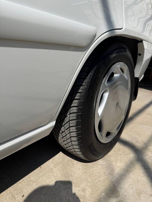 Nexia 2 gibrit sotiladi