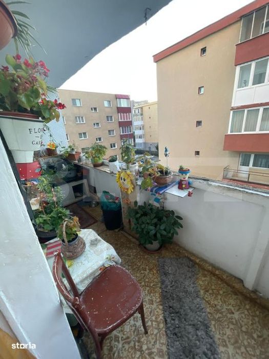 Apartament 4 camere, 100 mp, zona Tractorul