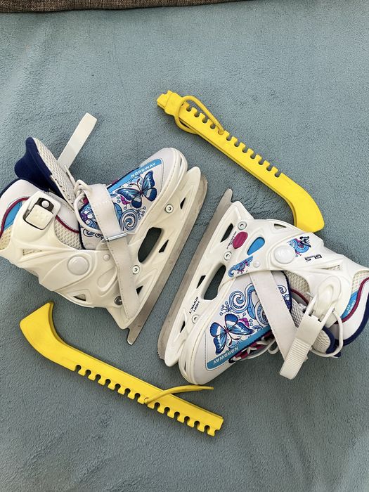 Коньки детские.