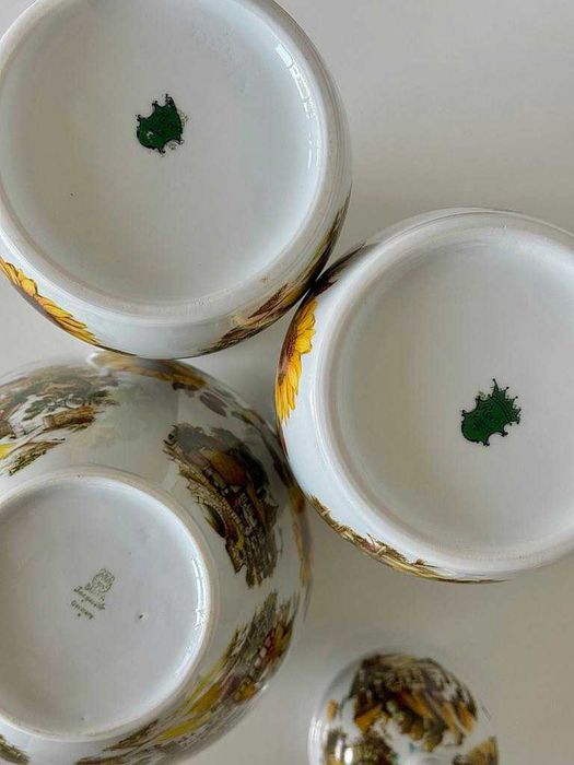 Винтидж сет от три големи порцеланови вази