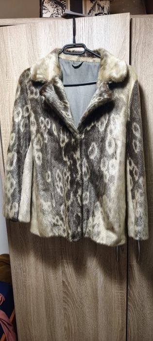 Vând blană naturală veritabilă, mărimea M-L