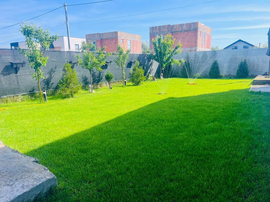 Vând garaj pe teren 300 m2/ accept și variante auto