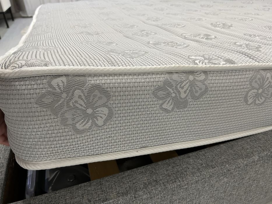 Матрас 160х200 , высота 15 см