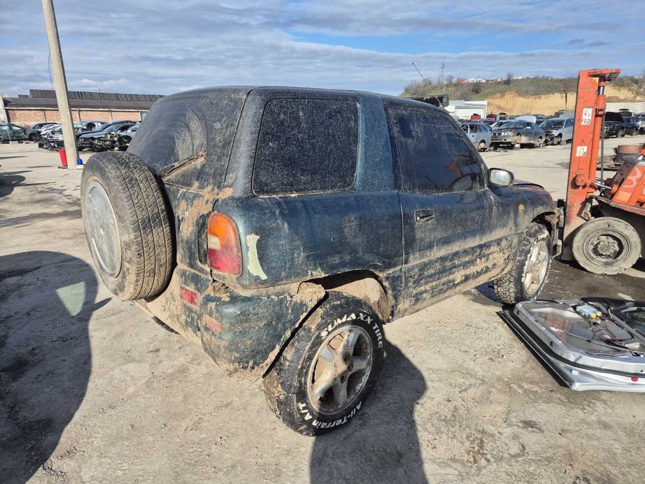 Тойота рав 4 на части